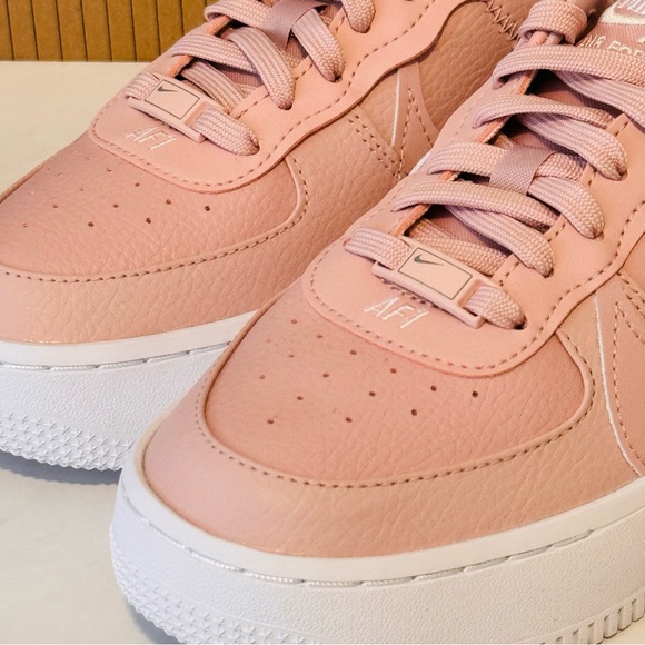 Final Sale!!! 🌺 NIKE 🌺 Nike Air Force 1 PLT.AF.ORM 👟 - Picture 9 of 14